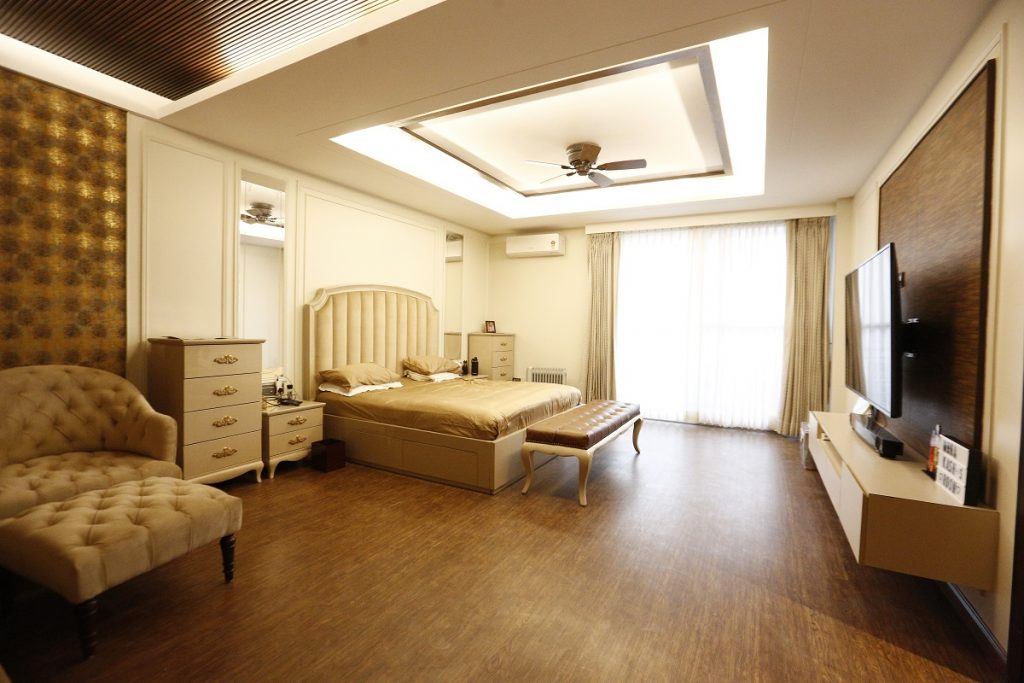 luxury floor in gurgoan